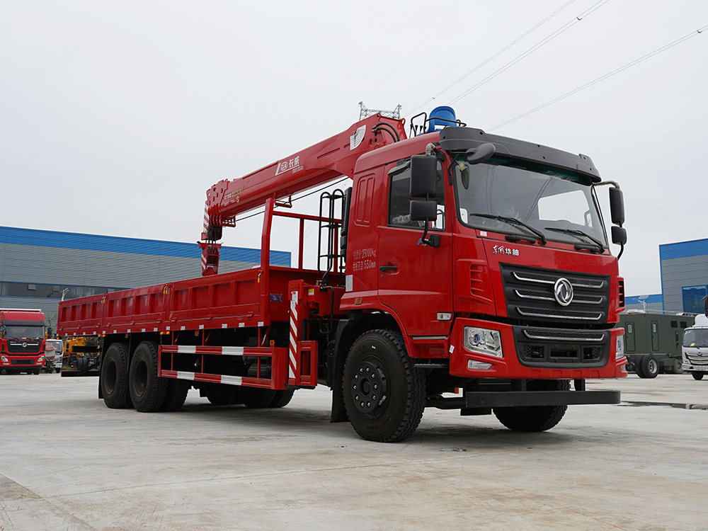 國(guó)六東風(fēng)華神F5后雙橋長(zhǎng)威12噸五節(jié)直臂吊機(jī)隨車吊